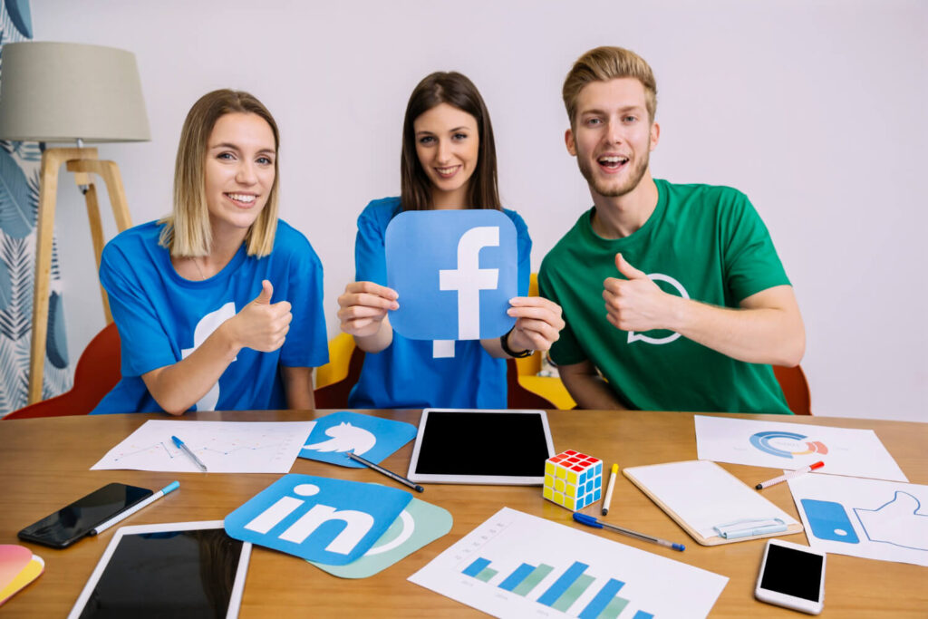 facebook marketing in 2024 with a team of social media experts